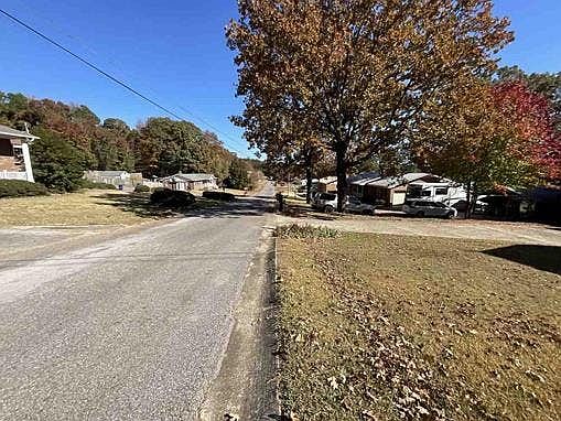 4th image of 1217 Rockwood Ln