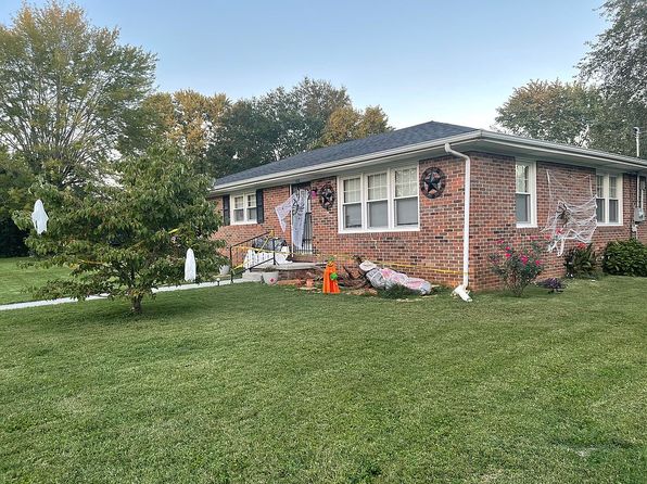 102 Mammoth Cave Ct