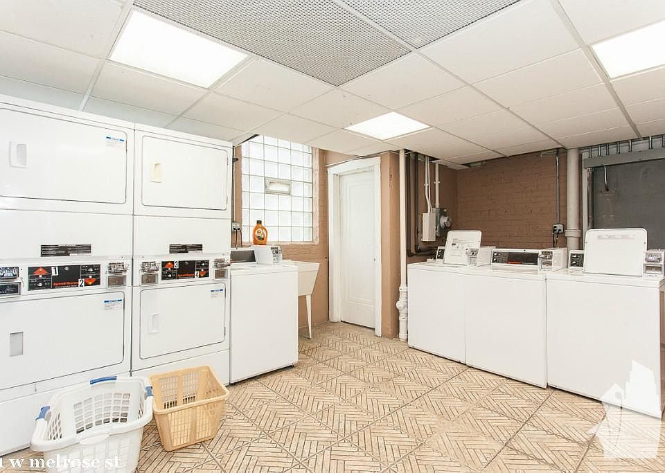 1st image of 511 W Melrose St #1628