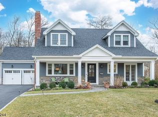 15 Shadow Ln, Berkeley Heights, NJ 07922