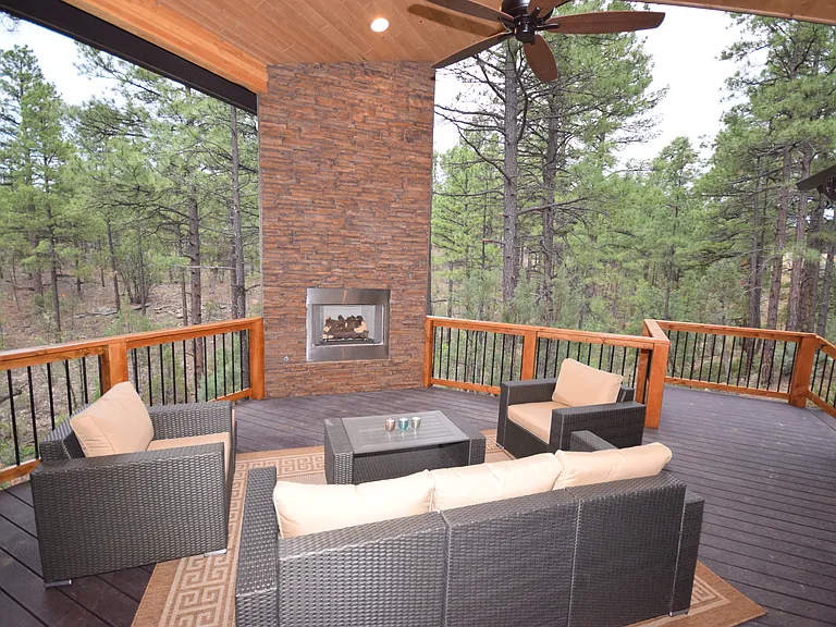 S Pleasant View Dr — Photo 1