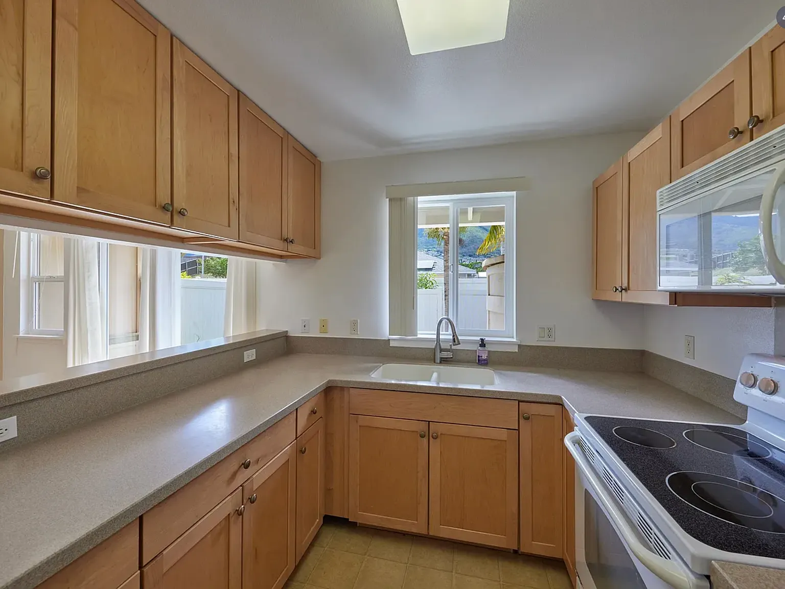3 bed, 2.5 bath, 1133 sqft, $3,500 — Photo 4