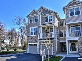 28 Autumn Way #72, Montvale, NJ