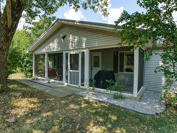 2nd image of 16475 Dawson Rd