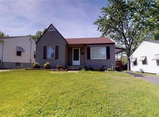 9 Maple Ct, Decatur, IL 62526