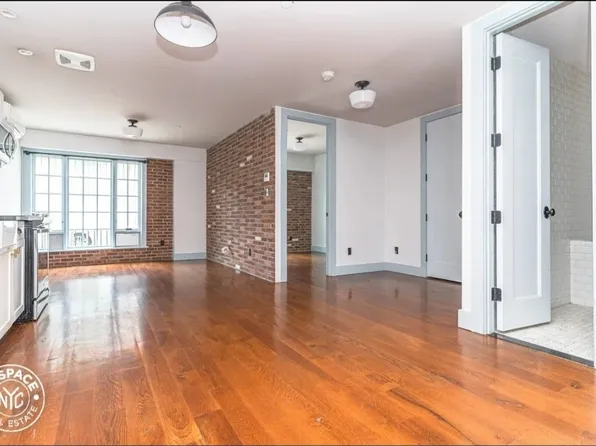 226 Pulaski Street image 1 of 4