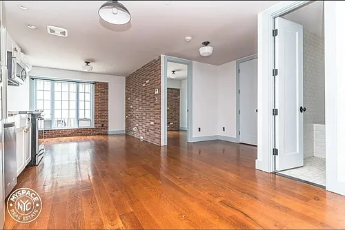 226 Pulaski St #3 Photo 1