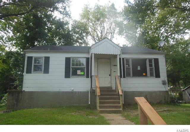 2nd image of 10115 Cloverdale Dr