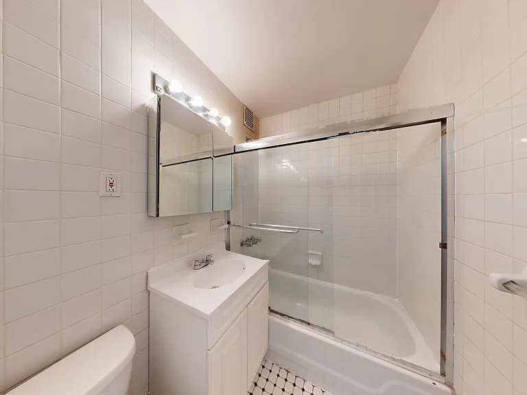 1483 1st Ave #4-D — Photo 6