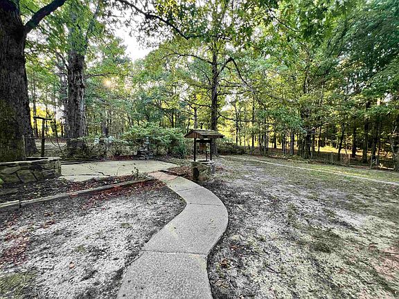5th image of 7367 Goodfellow Rd