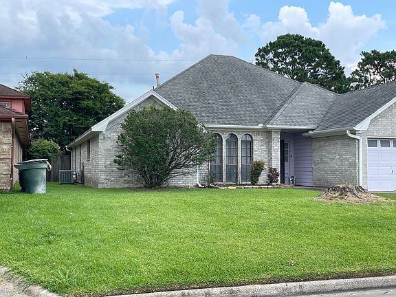 3rd image of 9680 Meadowbrook Dr