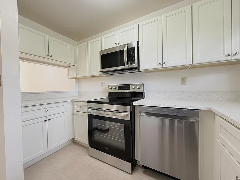 1226 N Haverhill Rd #3 — Photo 16