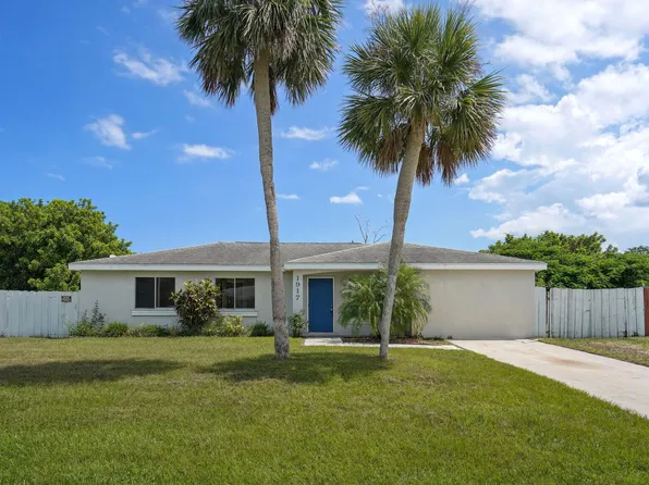 1917 SE Redwing Circle, Port St Lucie, FL 34952