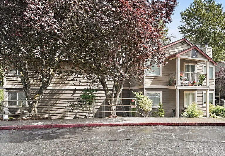 700 Front St S #D203 — Photo 1