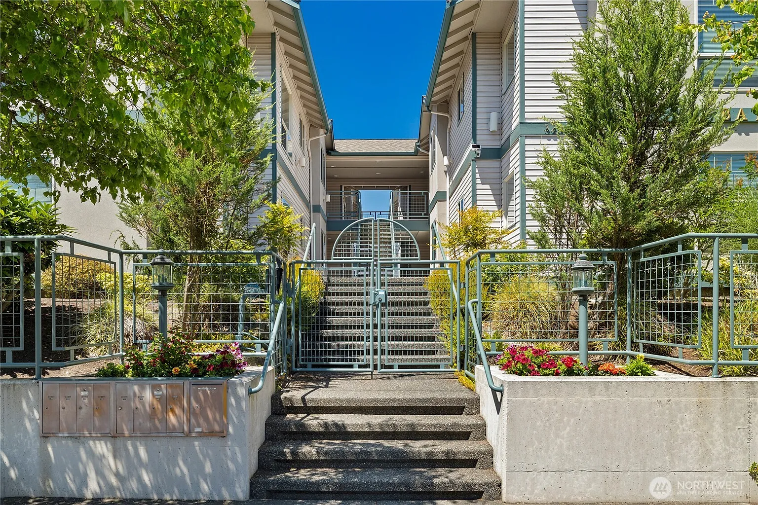 323 3rd Avenue N #101 photo 1