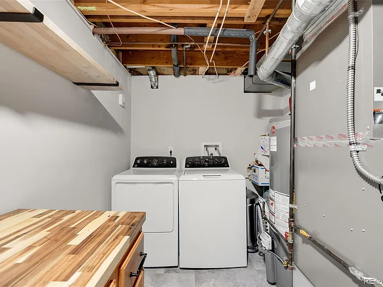 13004 King Cir — Photo 32