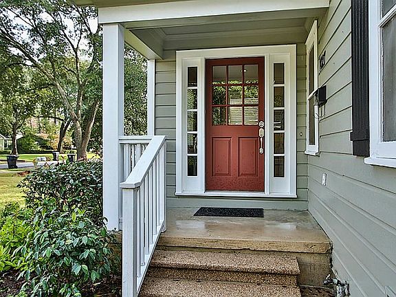 2nd image of 1027 Gardenia Dr