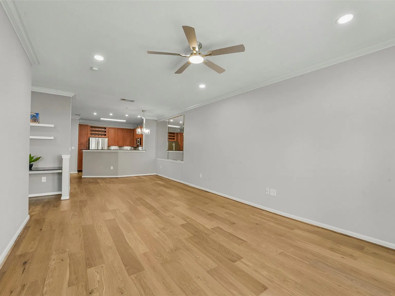 1 bed, 1.0 bath, 938 sqft, $1,675 — Photo 4