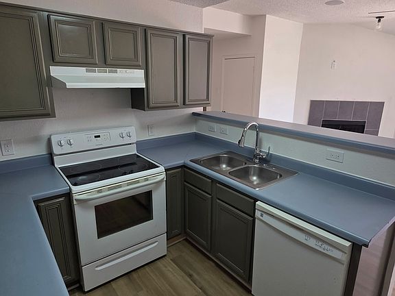 2nd image of 4520 Anchor Ct