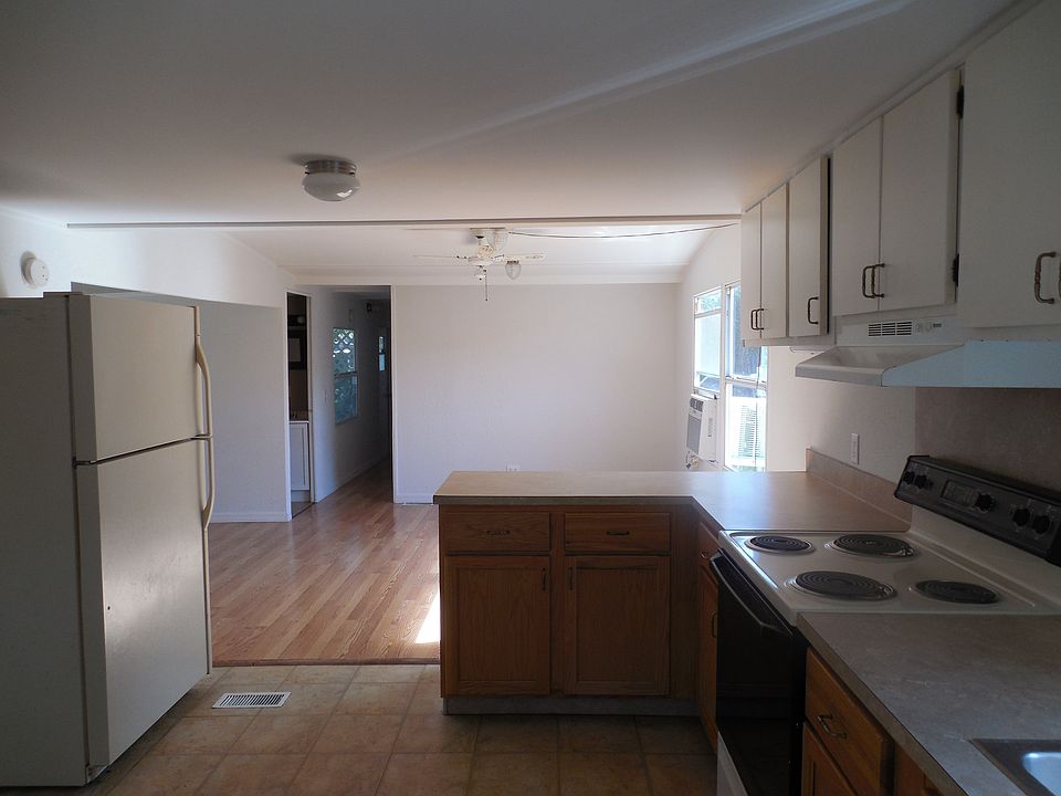 1st image of 3009 Vousden Ln