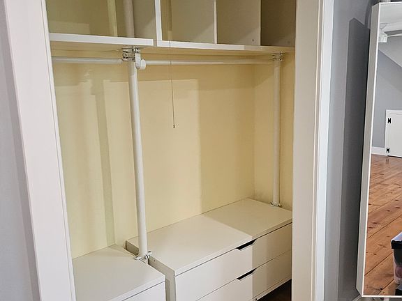 4th image of 7 Riverview Dr #7