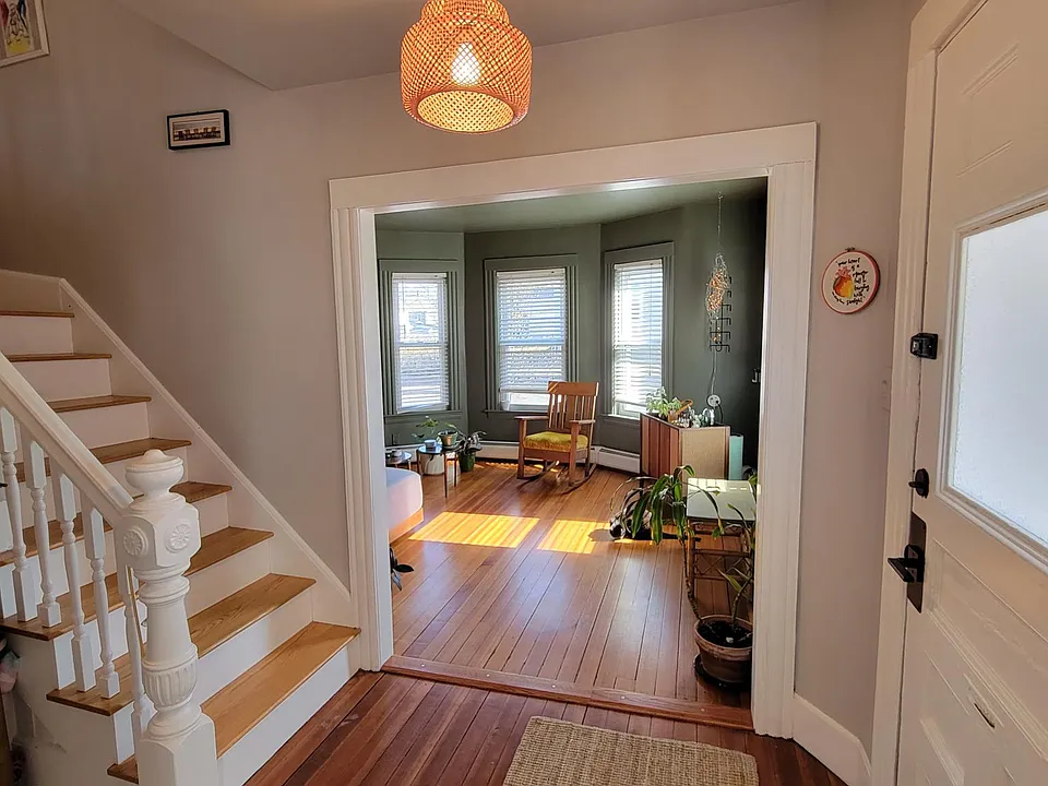 49 Ward Ave #49