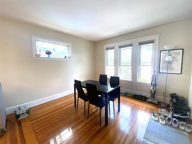 24-26 Burnham St #2 — Photo 8