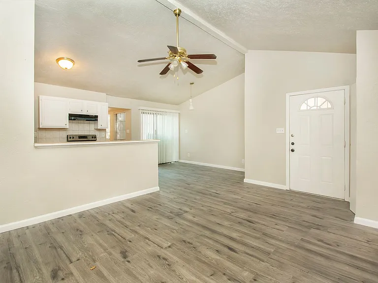 7062 Pineberry Rd — Photo 10