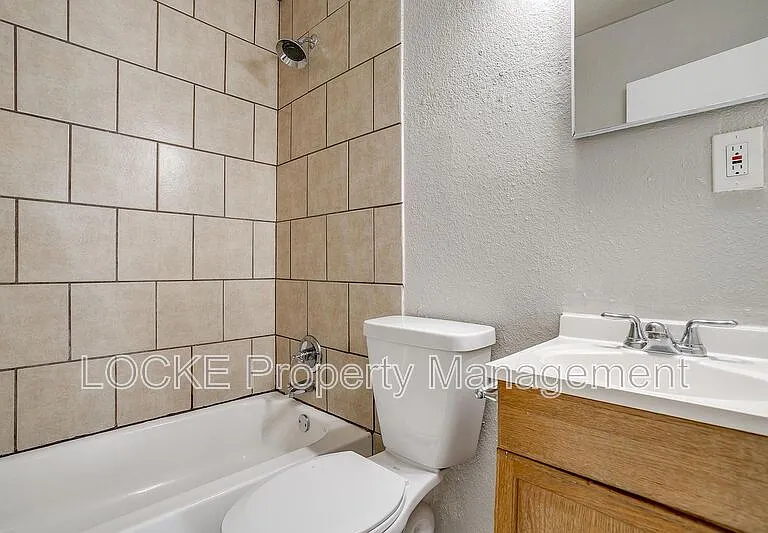 3421 S University Dr #C — Photo 9