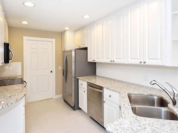 5th image of 7596 Andora Dr