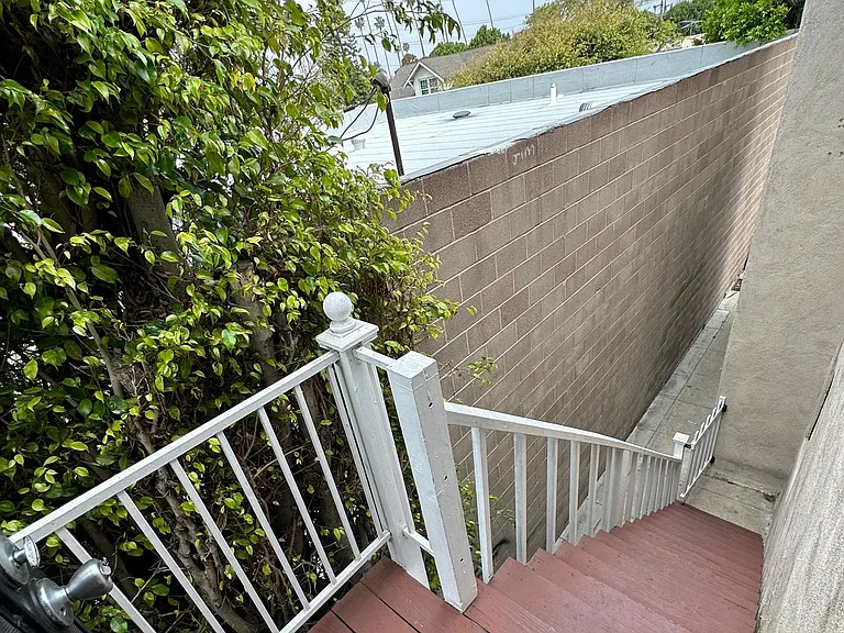 333 W Manchester Blvd #1/2 — Photo 13