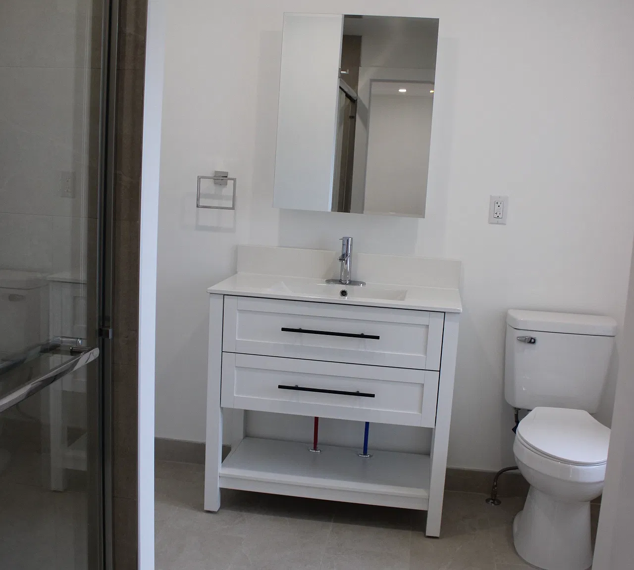 3 bed, 1300 sqft, $3,600 — Photo 4