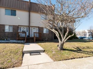 828 N Surrey Ave #507, Ventnor City, NJ 08406
