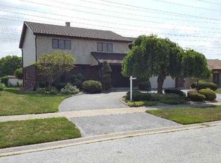 18255 De Jong Ln, Lansing, IL 60438