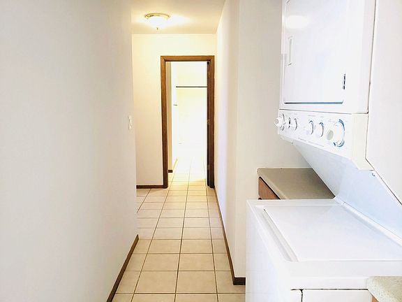 5th image of 4134 Laramie Ln #4