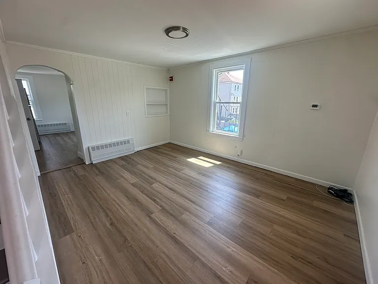67 Bouvier Ave #2R — Photo 6