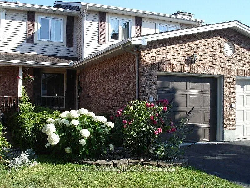 3 bed, $2,850 — Photo 1