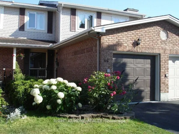 44 Burlington Cres, Ottawa, ON K1T 3K7