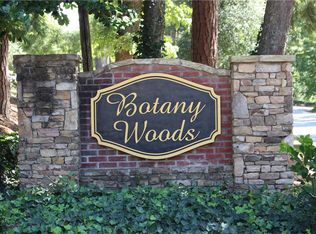 1 Rollingreen Rd, Greenville, SC 29615