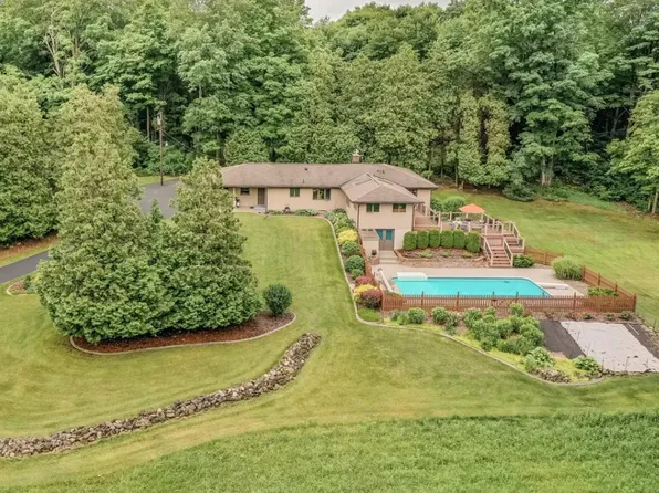 360 Plank Rd, Macedon, NY 14502