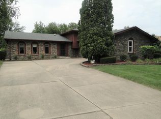 1106 Rushwood Ave, Shorewood, IL 60404