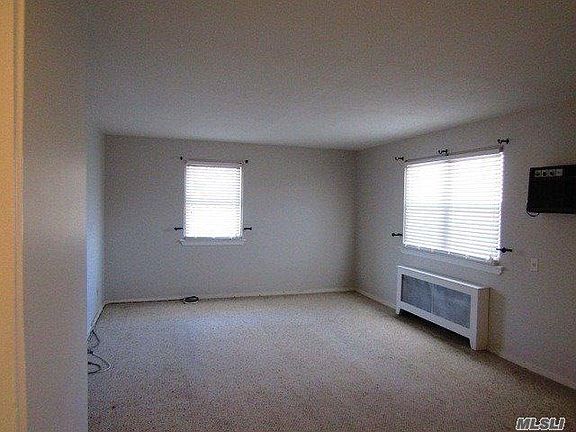 3rd image of 8152 Langdale St