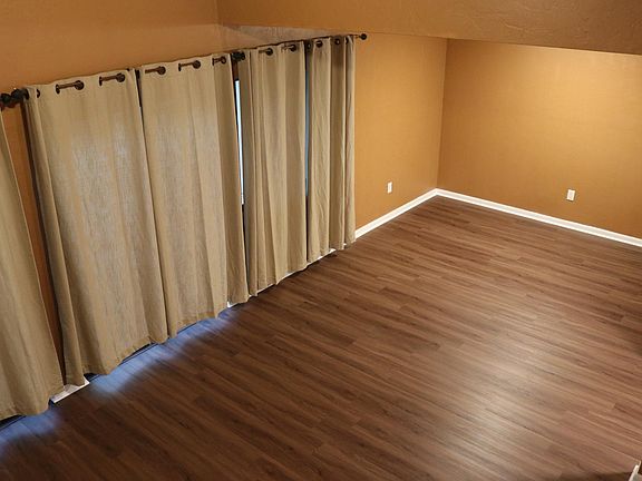 great room - around 400 sf