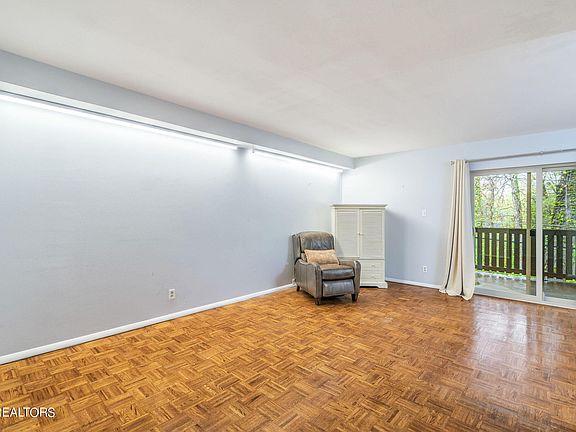 5th image of 3636 Taliluna Ave APT 219