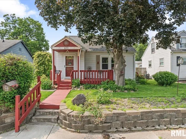 243 W 32nd St, Davenport, IA 52803