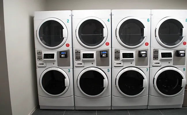 Rented by Manhattan Management LLC | media 53