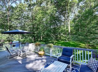 19 Applewood Ln, Glastonbury, CT 06033
