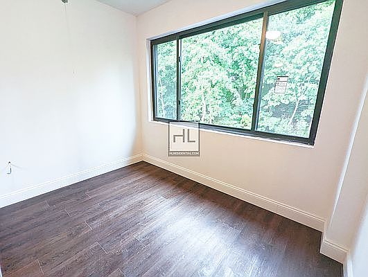 4th image of 67-35 Alderton St #3D