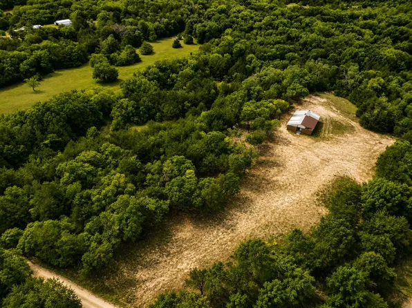 1264 Red Moore Rd, Whitewright, TX 75491