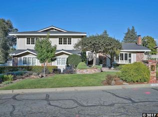 377 Tharp Dr, Moraga, CA
